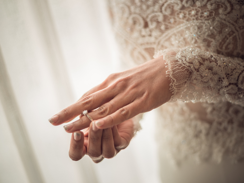 La Sposa e la Luce Pura
